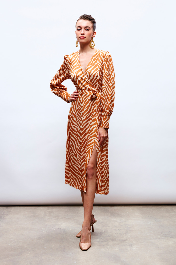 Zebra Desenli Kuşaklı Saten Elbise - CAMEL