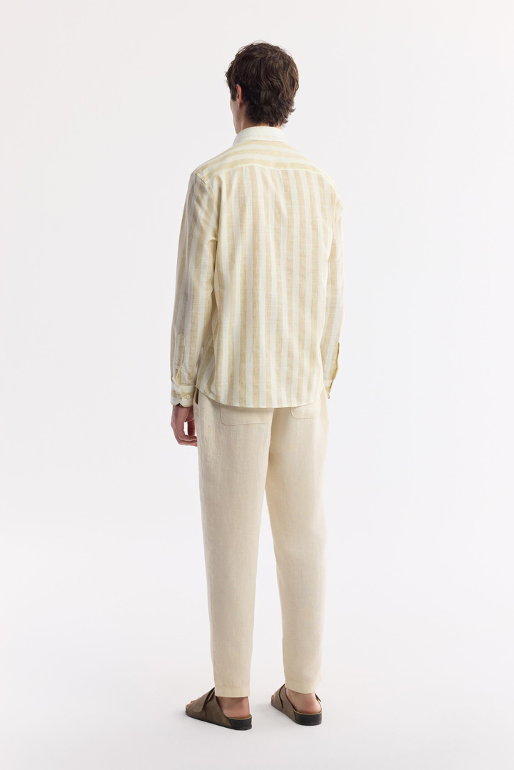 Bej Düğmeli Yaka Çizgili Keten Karışımlı Gömlek
