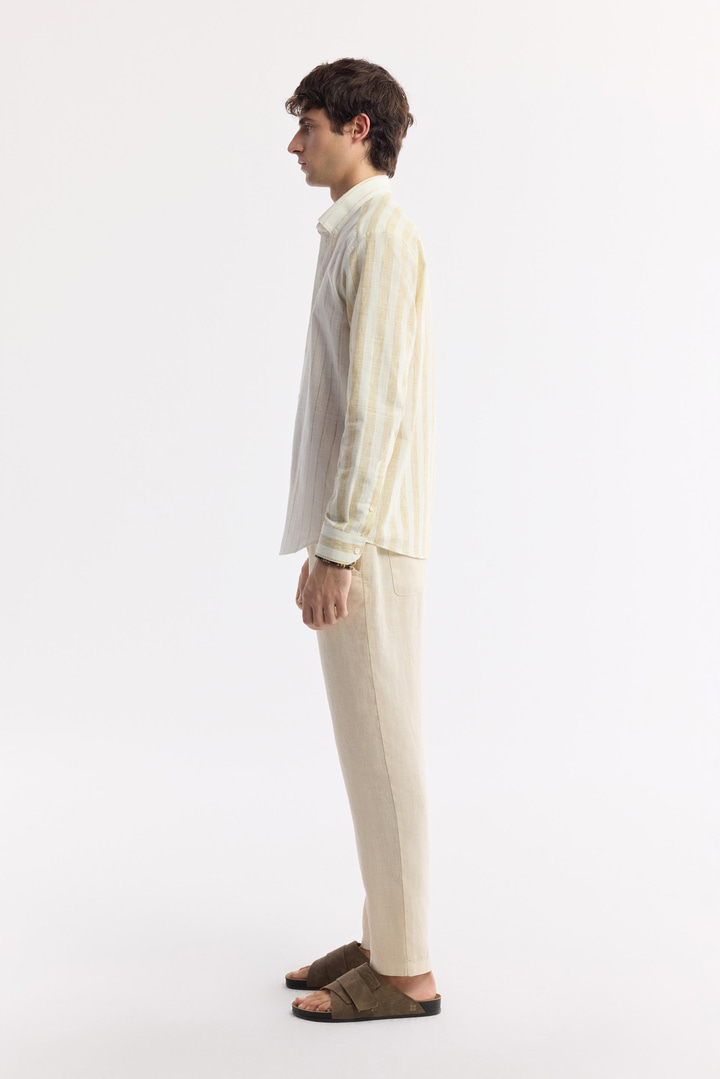 Bej Düğmeli Yaka Çizgili Keten Karışımlı Gömlek