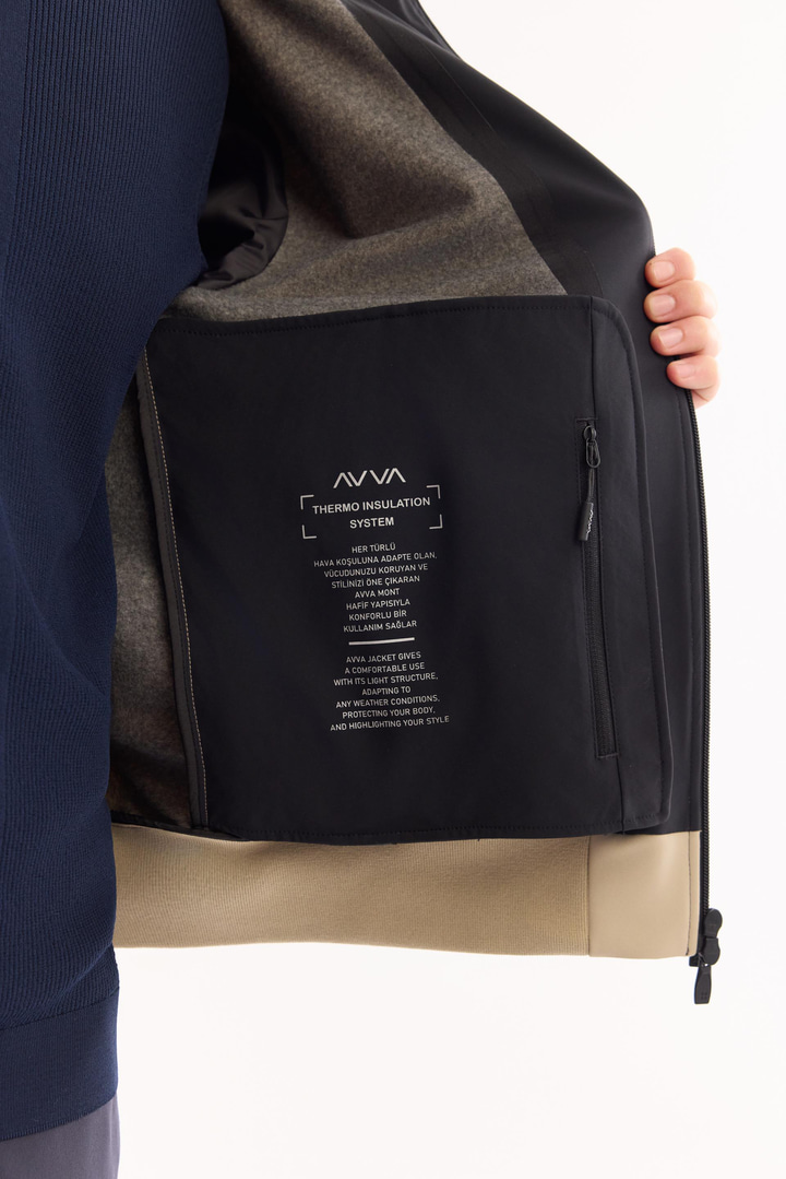 Bej Kapüşonlu Su İtici Rüzgar Geçirmez Hafif Mevsimlik Mont