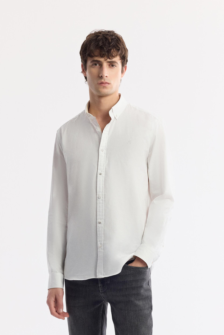 Beyaz Düğmeli Yaka Hediye Kutulu %100 Pamuk Basic Gömlek