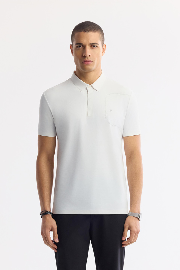 Beyaz Kıvrılmaz Polo Yaka Bi-Stretch Teknik Kumaş T-Shirt