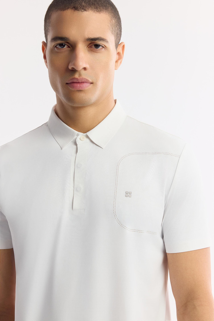 Beyaz Kıvrılmaz Polo Yaka Bi-Stretch Teknik Kumaş T-Shirt