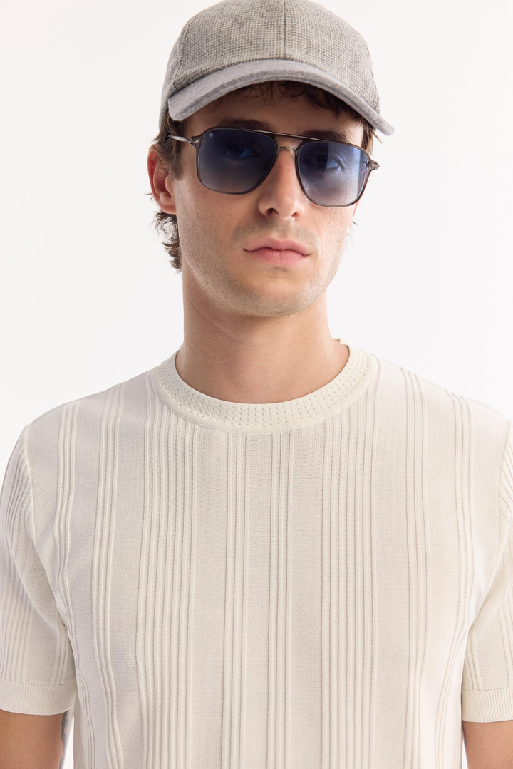 Ekru Bisiklet Yaka Çizgili Triko T-Shirt