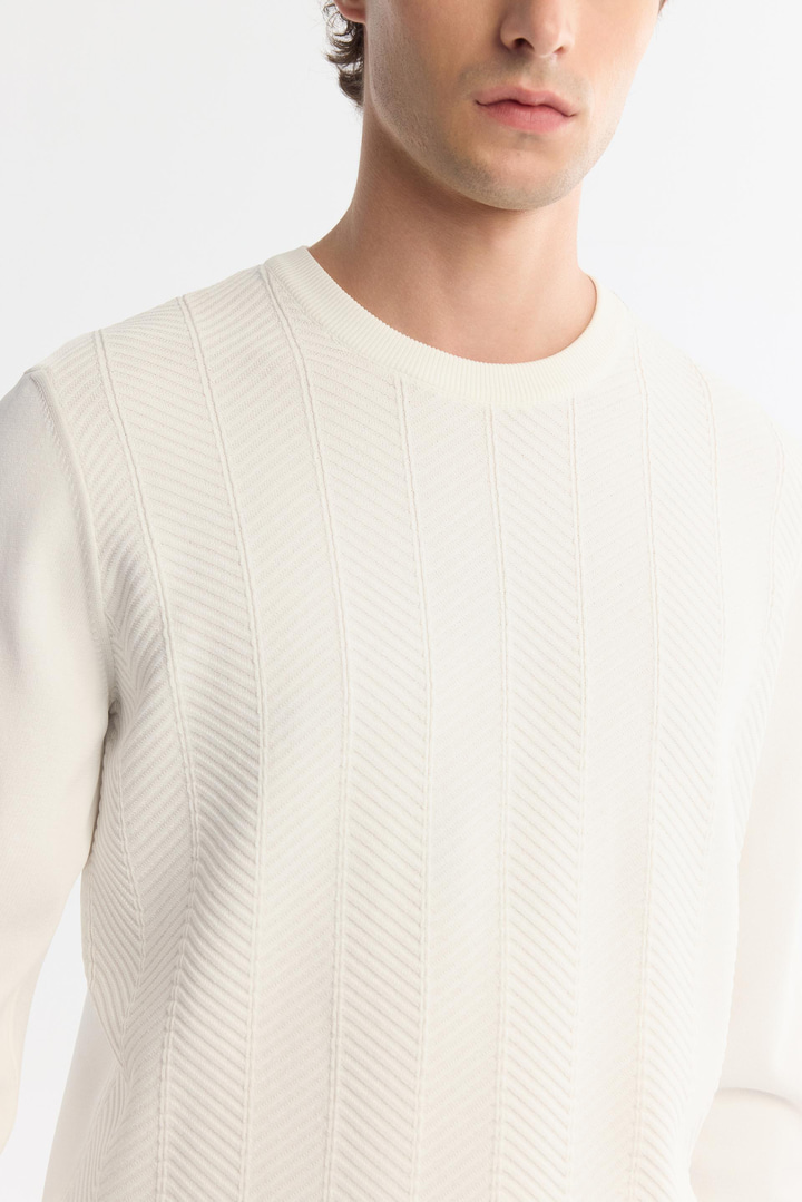 Ekru Bisiklet Yaka Jakarlı Rayon Tüylenmeyen Triko Kazak