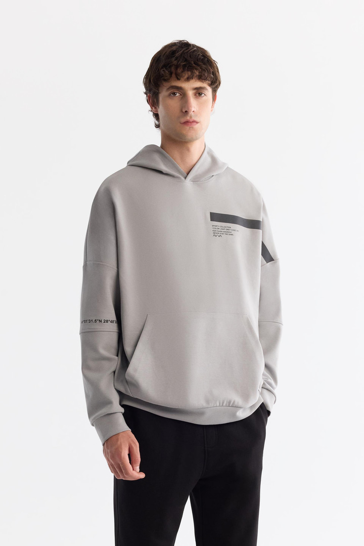 Gri Kapüşonlu Pamuklu Baskılı Elastan Sweatshirt