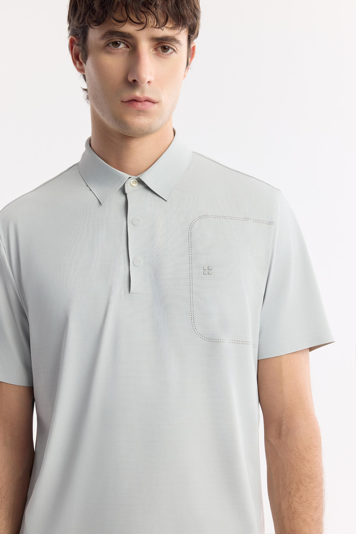 Gri Kıvrılmaz Polo Yaka Bi-Stretch Teknik Kumaş T-Shirt