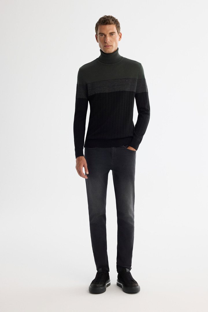 Haki Tam Balıkçı Yaka Blok Renkli Yün Karışımlı Kazak