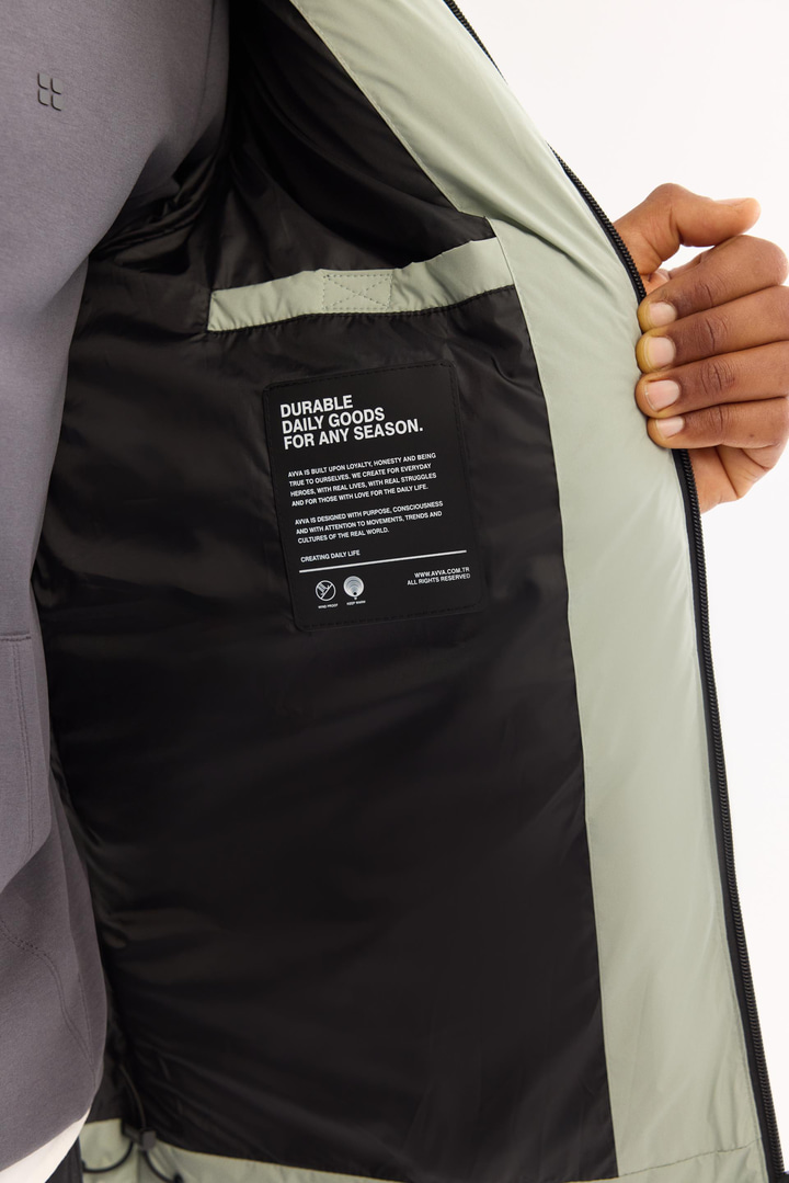 Nil Yeşili Kapüşonlu Su İtici Rüzgar Geçirmez -5 Dereceye Dayanıklı Şişme Mont