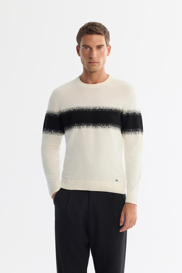 Siyah Bisiklet Yaka Çizgili Soft Touch Triko Kazak