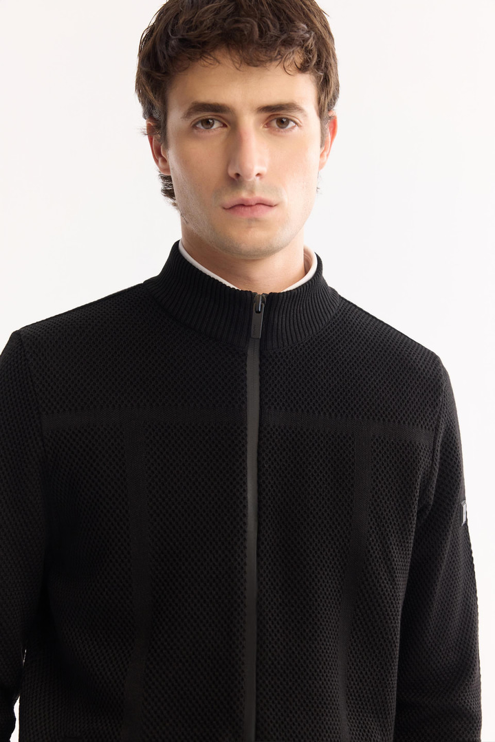 Siyah Dik Yaka Fermuarlı Yün Karışımlı Dokulu Hırka