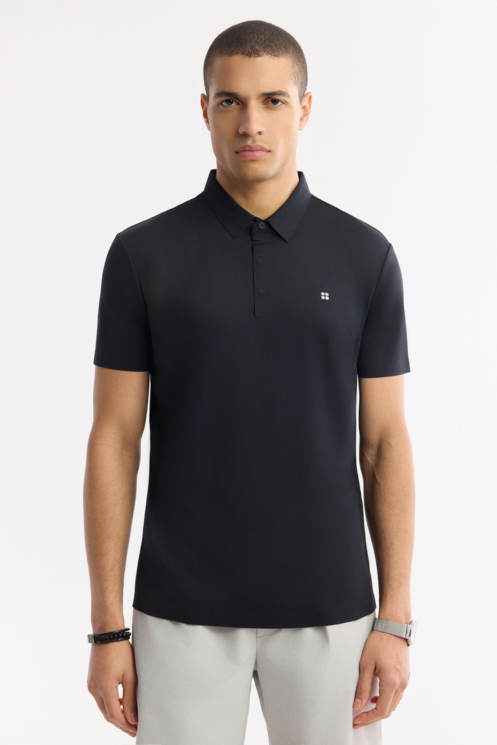 Siyah Kıvrılmaz Polo Yaka Teknik Kumaş T-Shirt