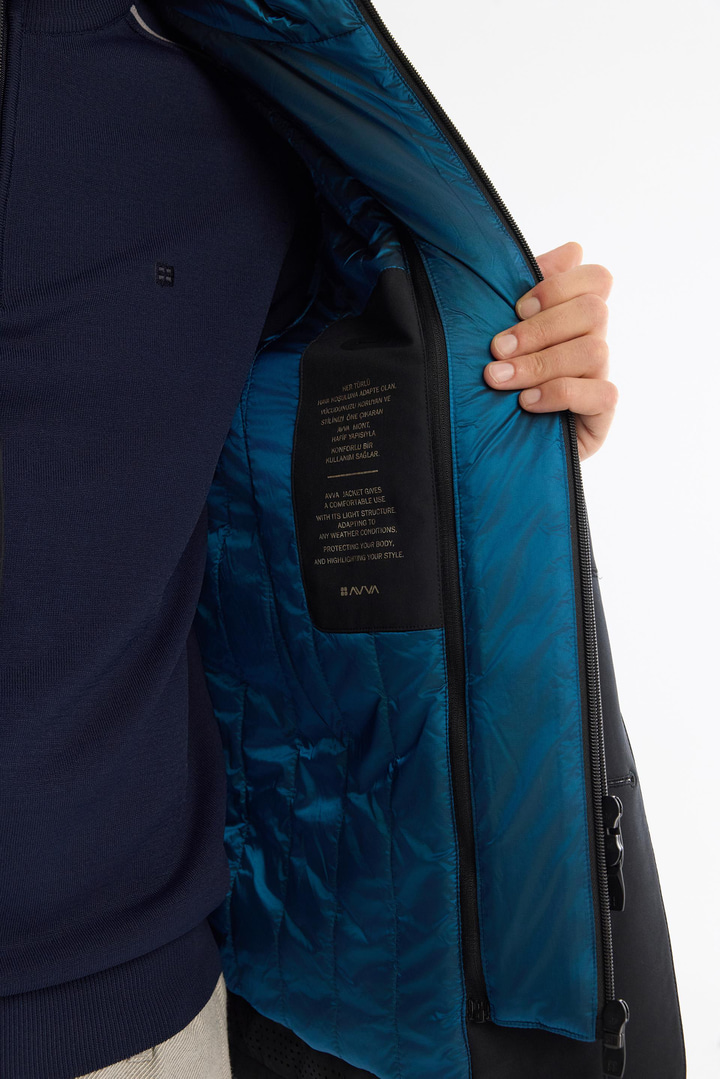 Siyah Mono Yaka Düğmeli İçi Yelek Görünümlü Mont