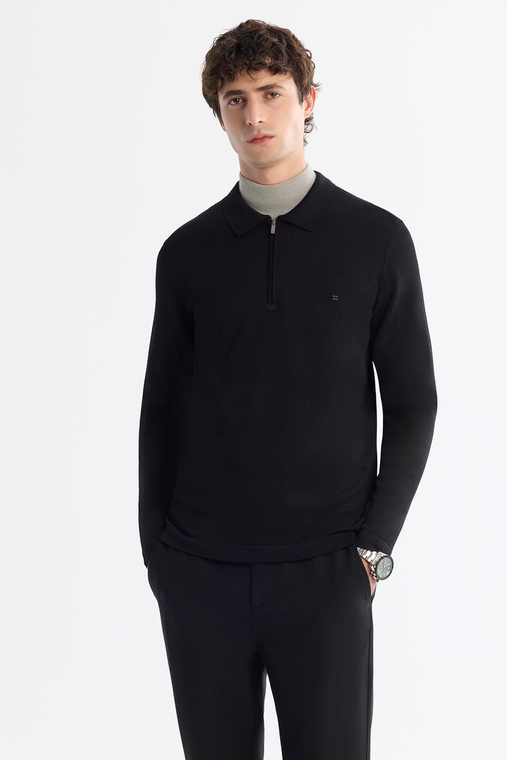 Siyah Fermuarlı Polo Yaka Rayon Tüylenmeyen Triko Kazak
