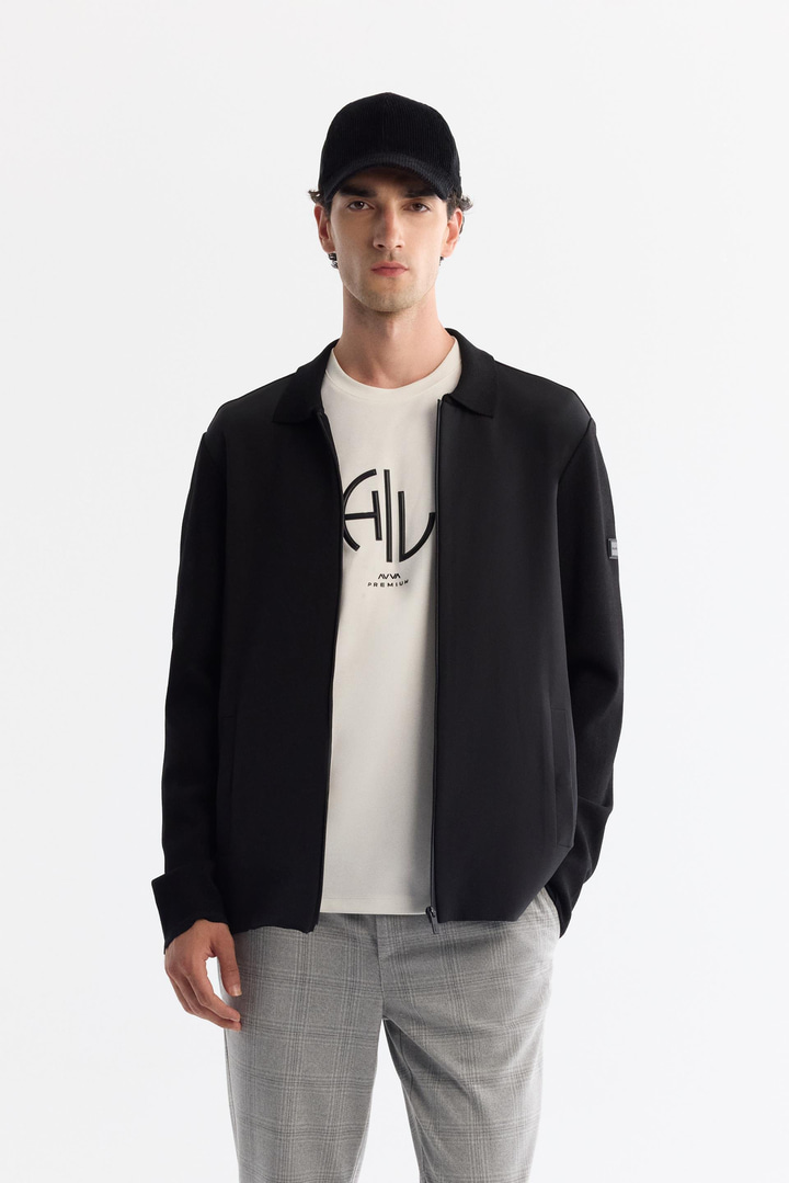 Siyah Polo Yaka Fermuarlı Cepli Hırka