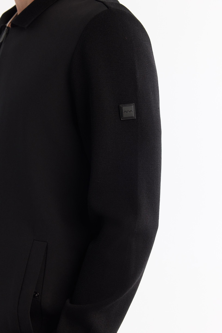 Siyah Polo Yaka Fermuarlı Cepli Hırka