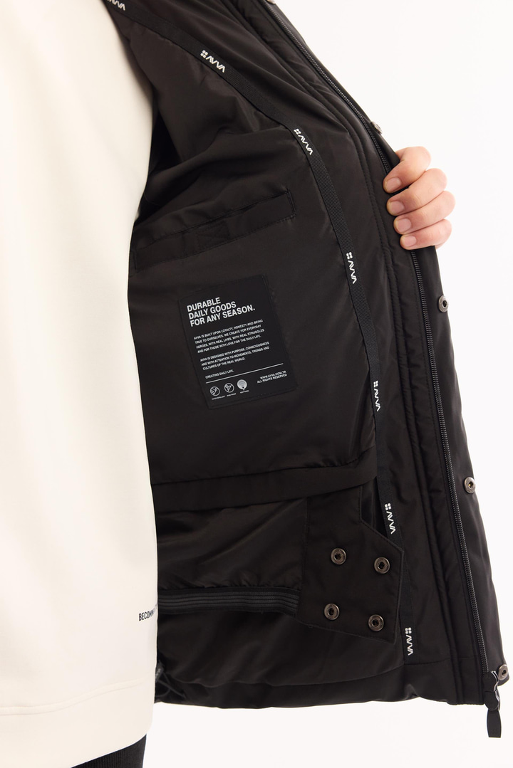 Siyah Kapüşonlu Su İtici Rüzgar Geçirmez -10 Dereceye Dayanıklı Parlak Şişme Kayak Montu