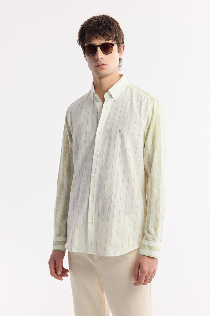 Yeşil Düğmeli Yaka Çizgili Keten Karışımlı Gömlek