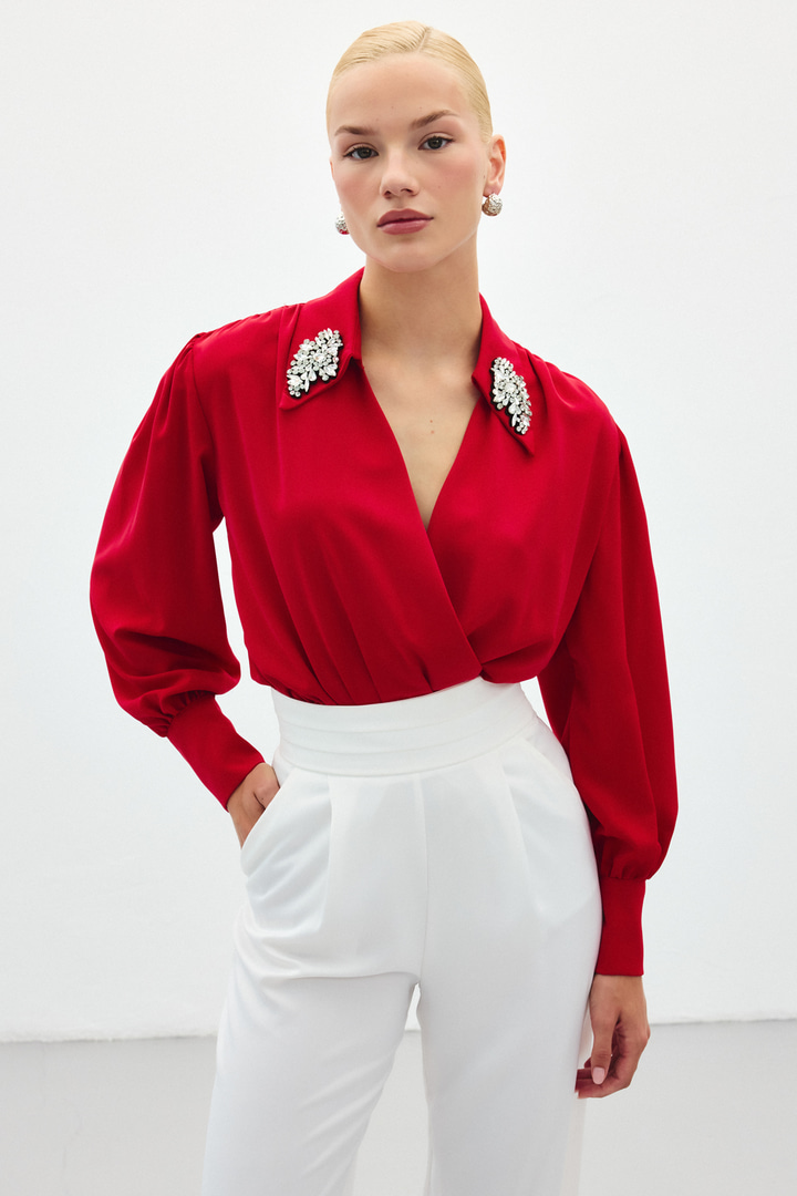 Aksesuar Detaylı Bodysuit Bluz - Kırmızı