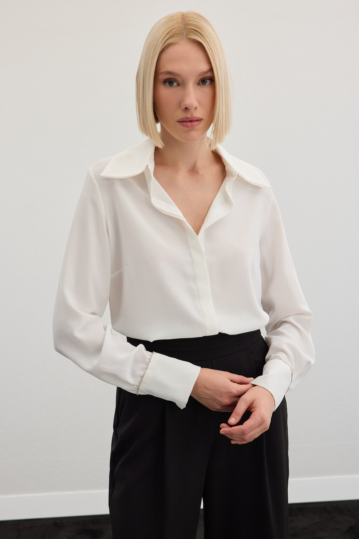 Aksesuarlı Klasik Gömlek - Ekru