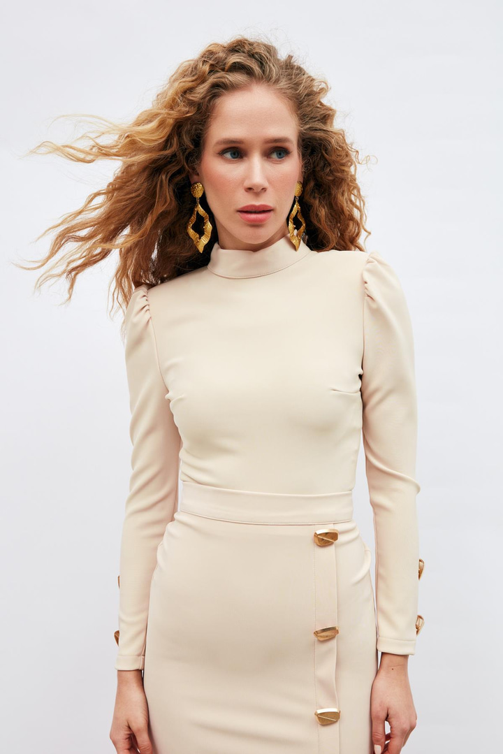 Düğme Detaylı Crop Bluz - Bej