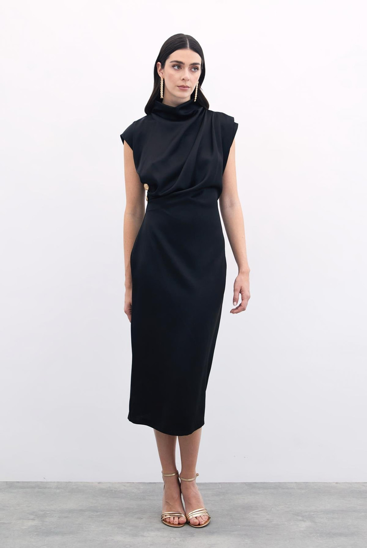 Düğme Detaylı Uzun Elbise - Siyah