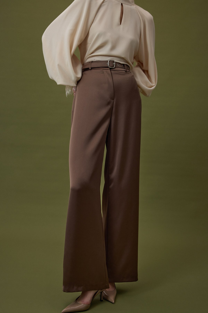 Kemer Detaylı Saten Pantolon - Kahve