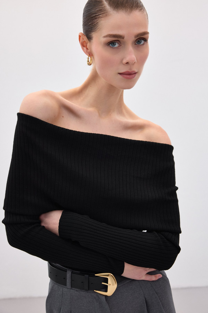 Madonna Yaka Triko - Siyah