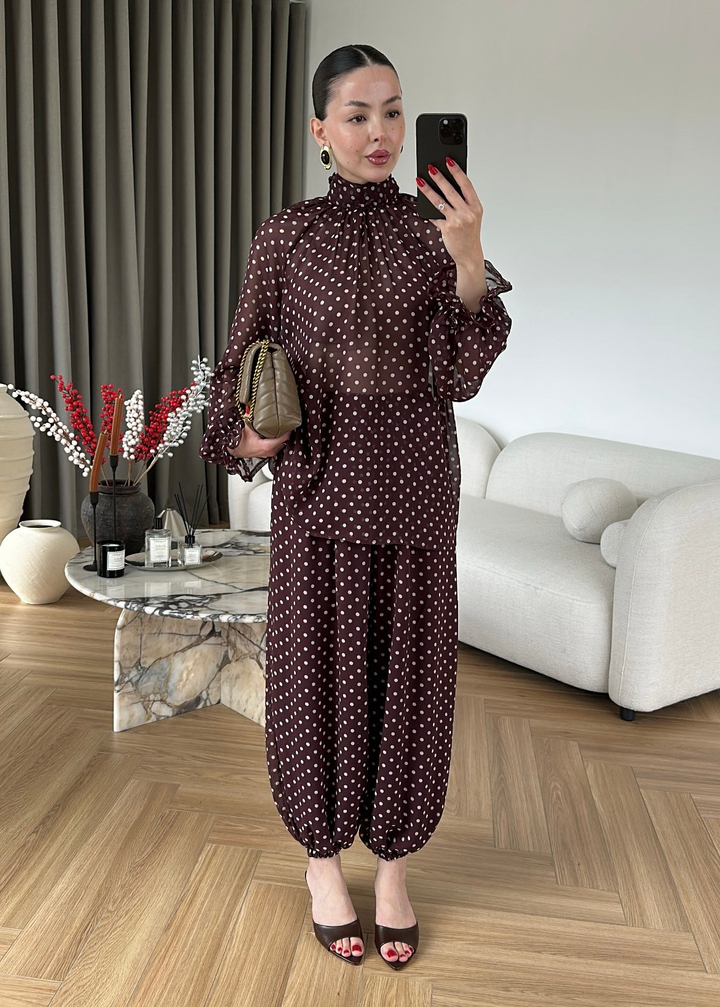Dik Yaka Puantiyeli Şifon Takım BORDO