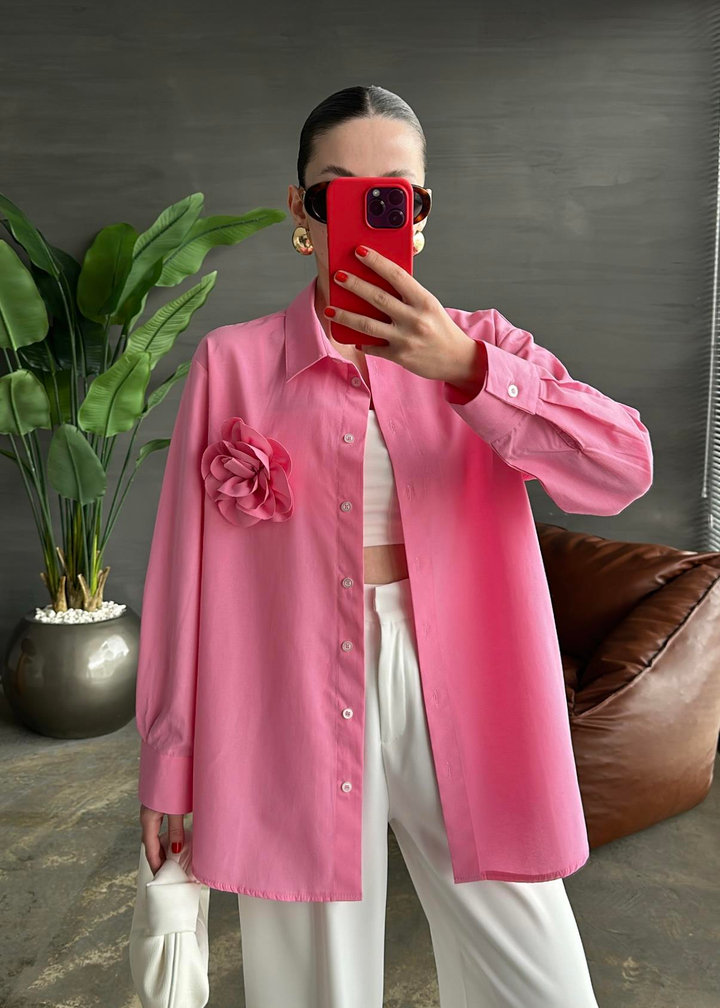 Gül Detaylı Desensiz Gömlek PEMBE