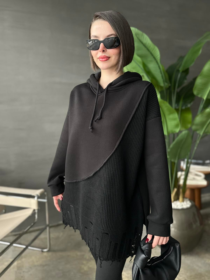 Önü Yırtık Trikolu Sweatshirt SİYAH