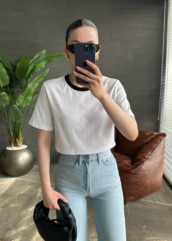 Yakası Şerit Detaylı Tshirt BEYAZ
