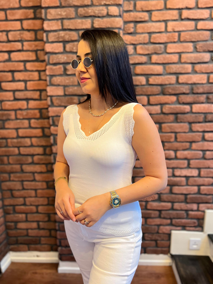 Merdiven Yaka Güpürlü Bluz Beyaz