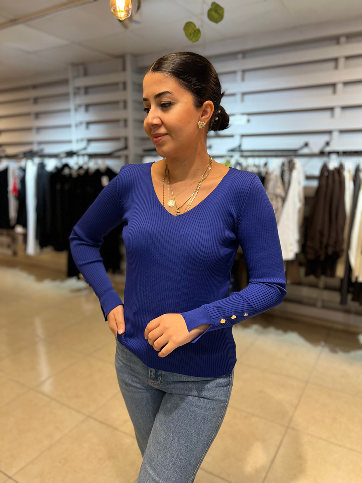 V Yaka Gold Düğmeli Triko Bluz Saks