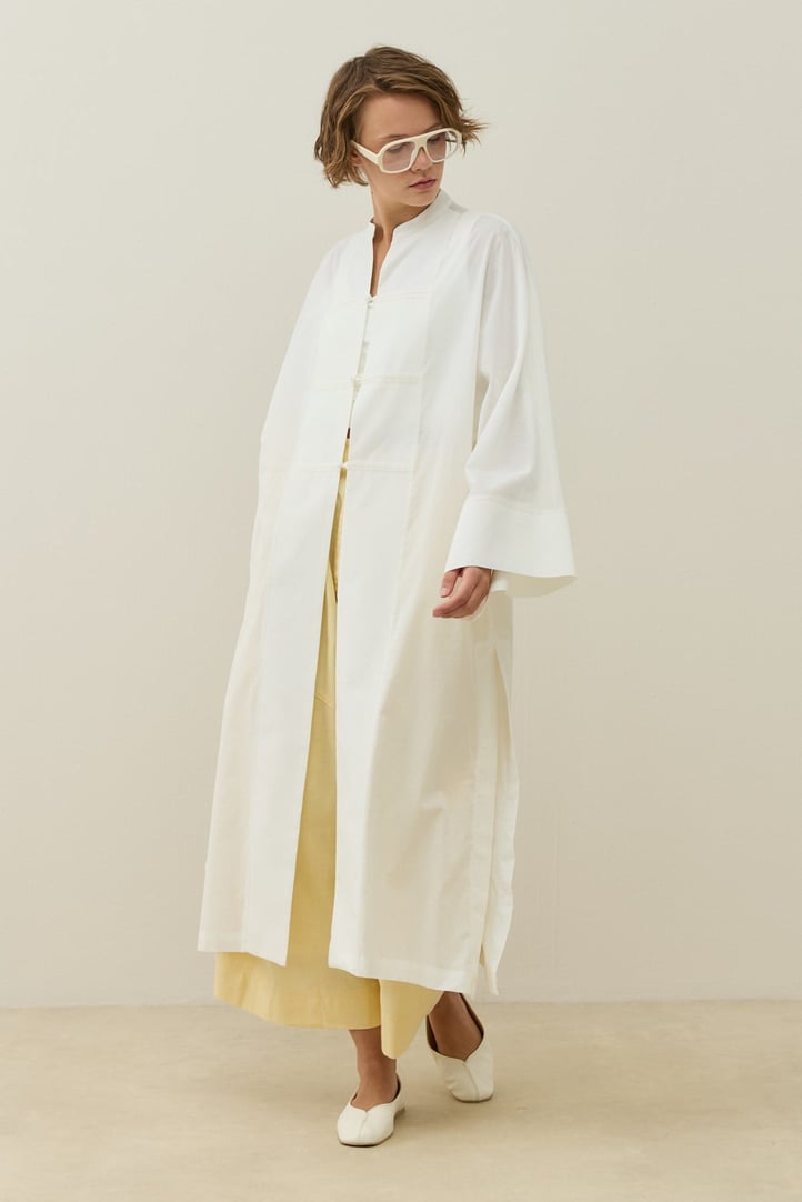 Beyaz Hakim Yaka Uzun Vual Kimono