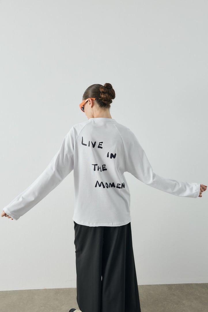 Beyaz Live In The Moment Baskılı Uzun Kol T-shirt