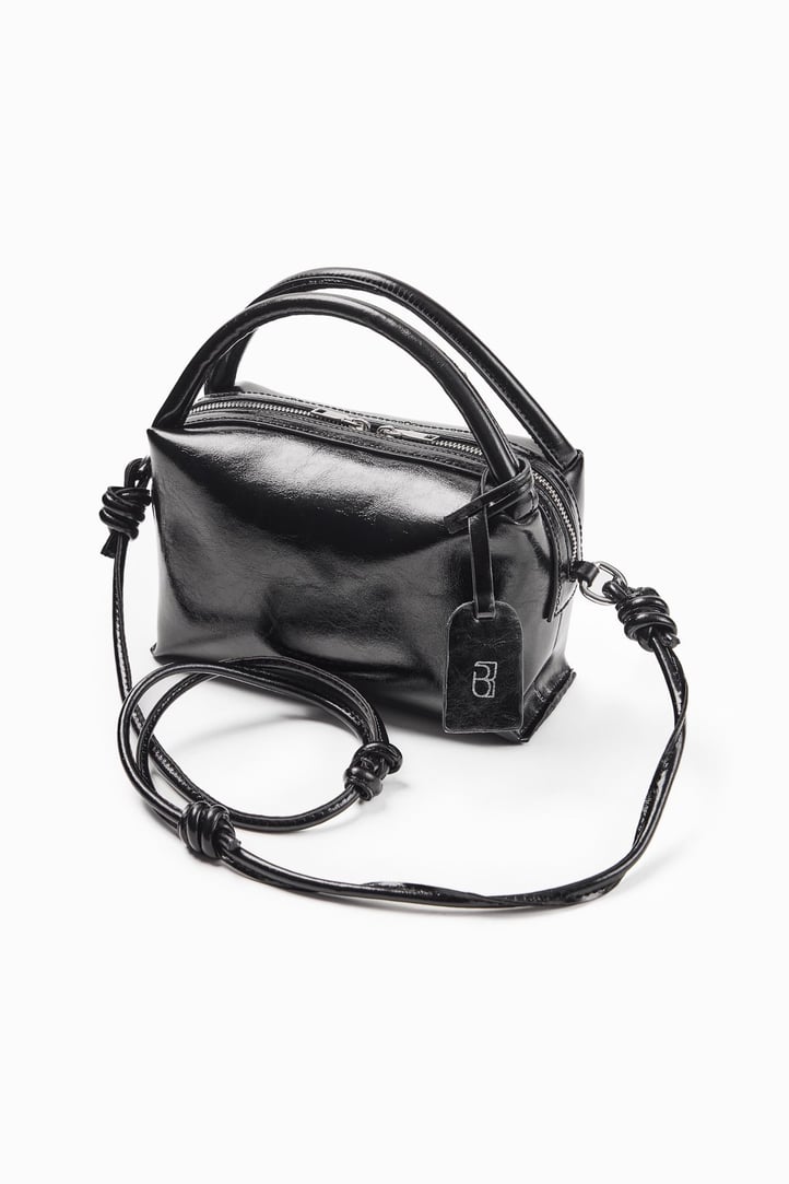 Siyah Minimal Logolu Mini Çanta