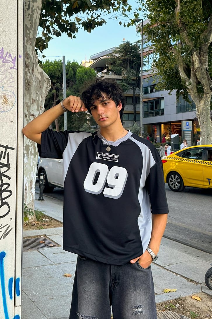 09 Uniform Sample Siyah Kısa Kol Forma