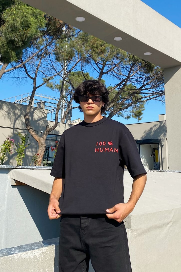 100 % Human Baskılı Siyah Oversize Tshirt