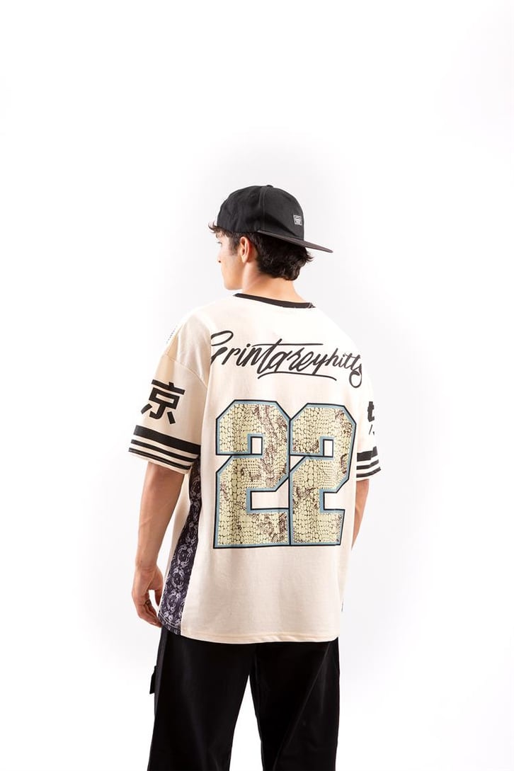 22 Baskılı Krem Oversize Tişört