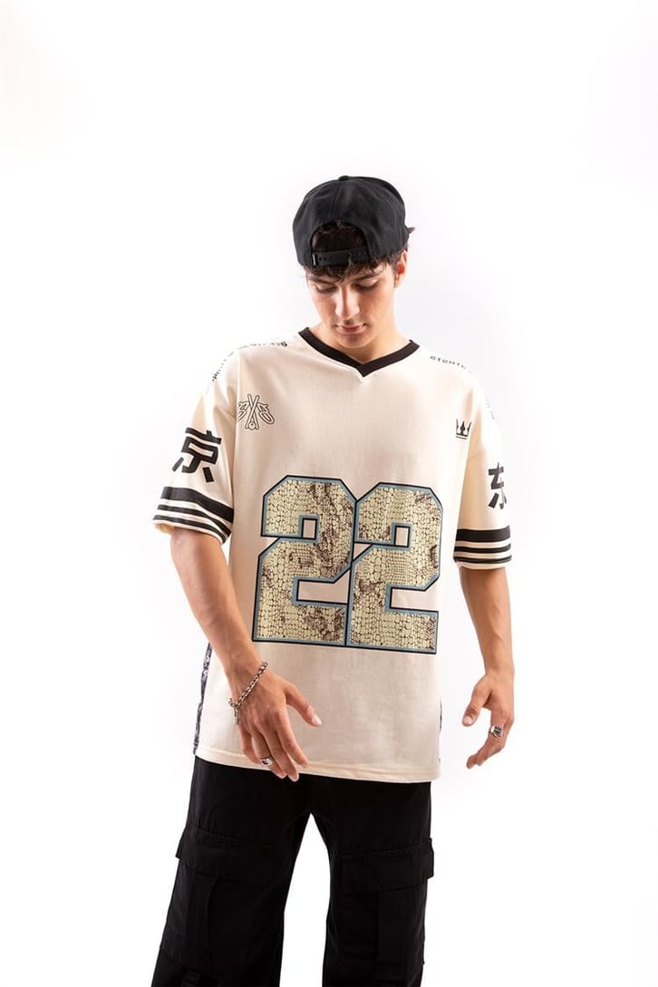 22 Baskılı Krem Oversize Tişört
