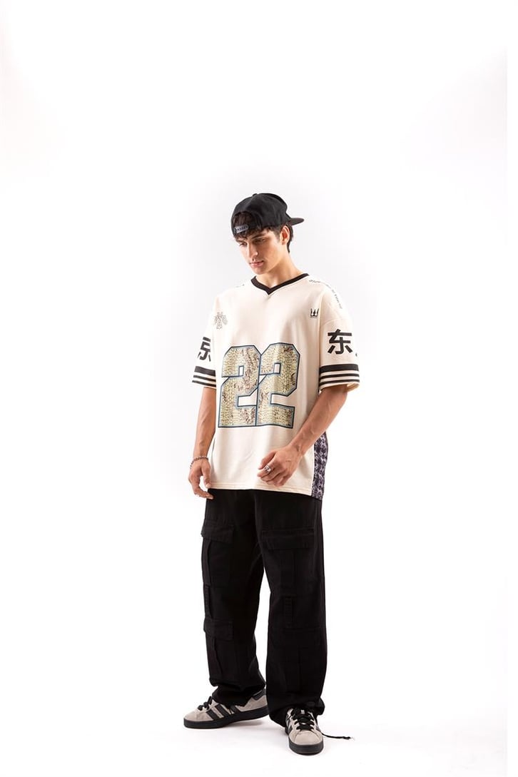 22 Baskılı Krem Oversize Tişört