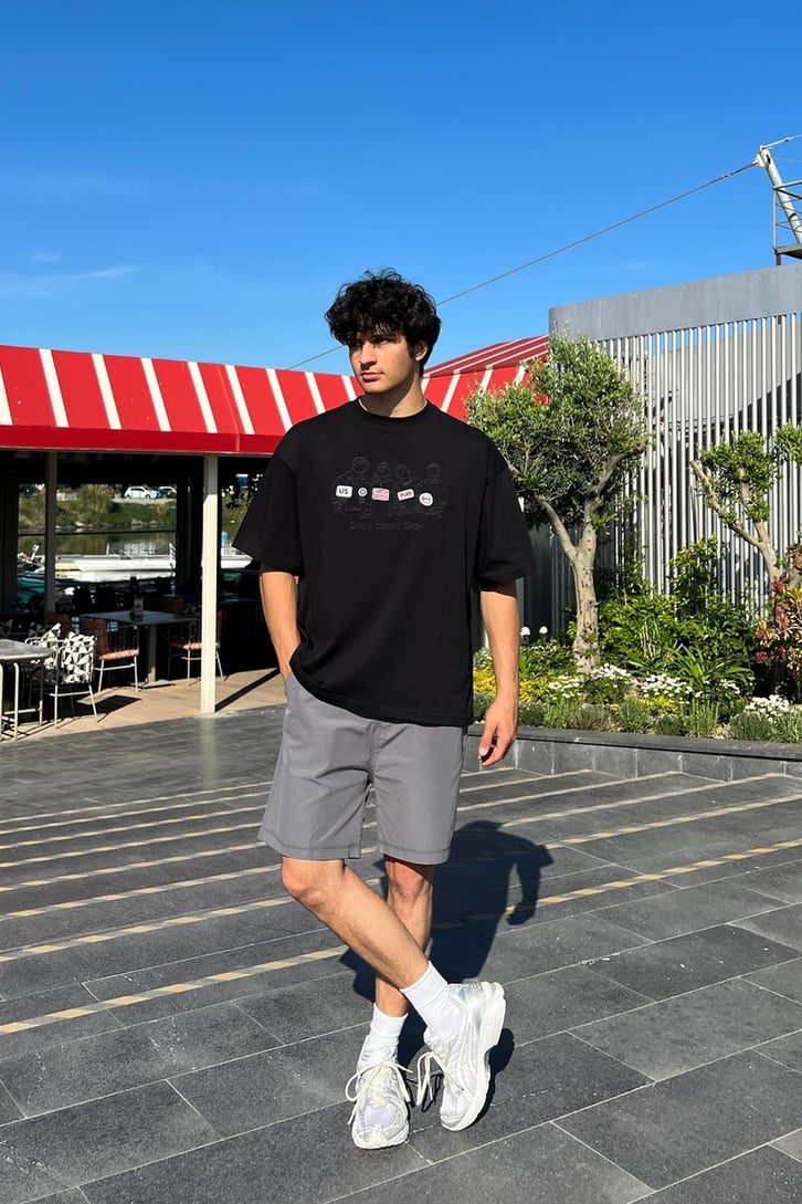 4 Silhouette Nakışlı Oversize Tişört
