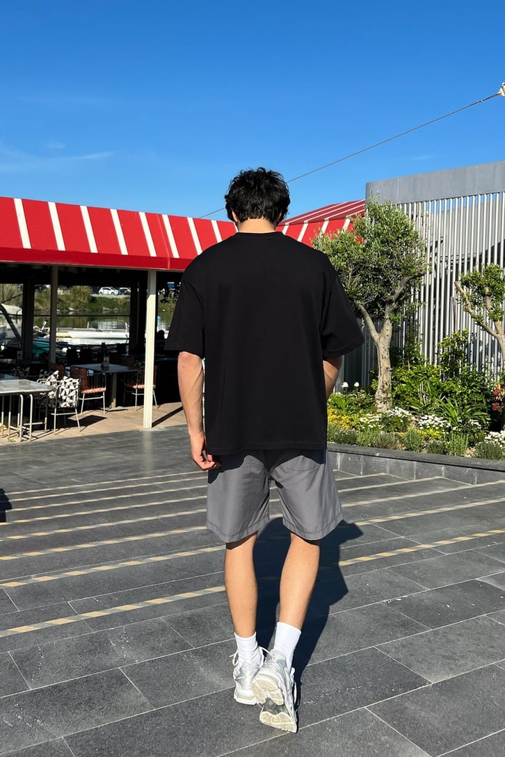 4 Silhouette Nakışlı Oversize Tişört
