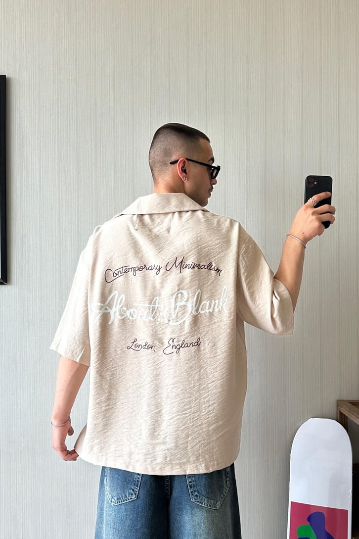 About Comtemporary Baskılı Oversize Gömlek