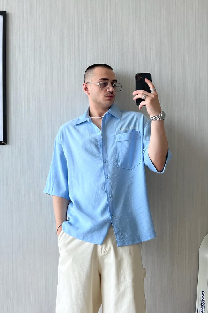 About Comtemporary Baskılı Oversize Gömlek