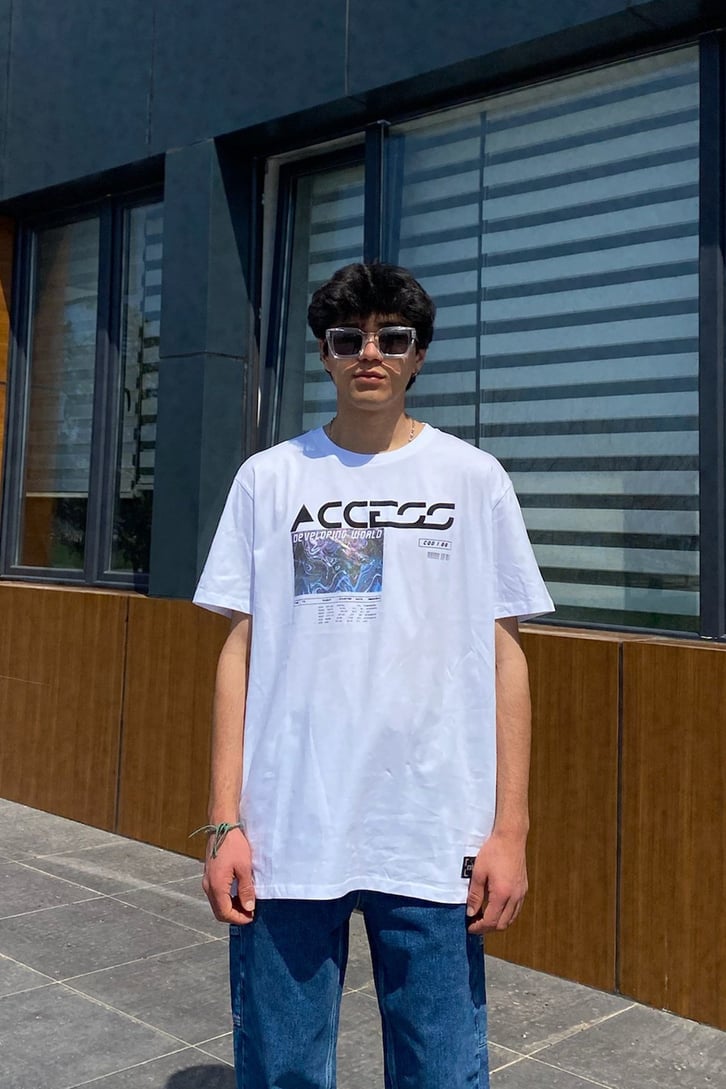 Access Baskılı Beyaz Oversize Tshirt