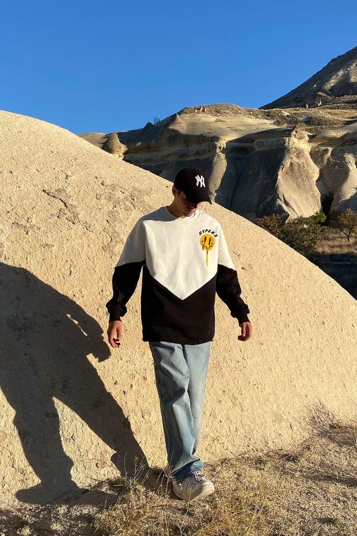 ACID SMILE COLOR BLOCK SWEATSHIRT