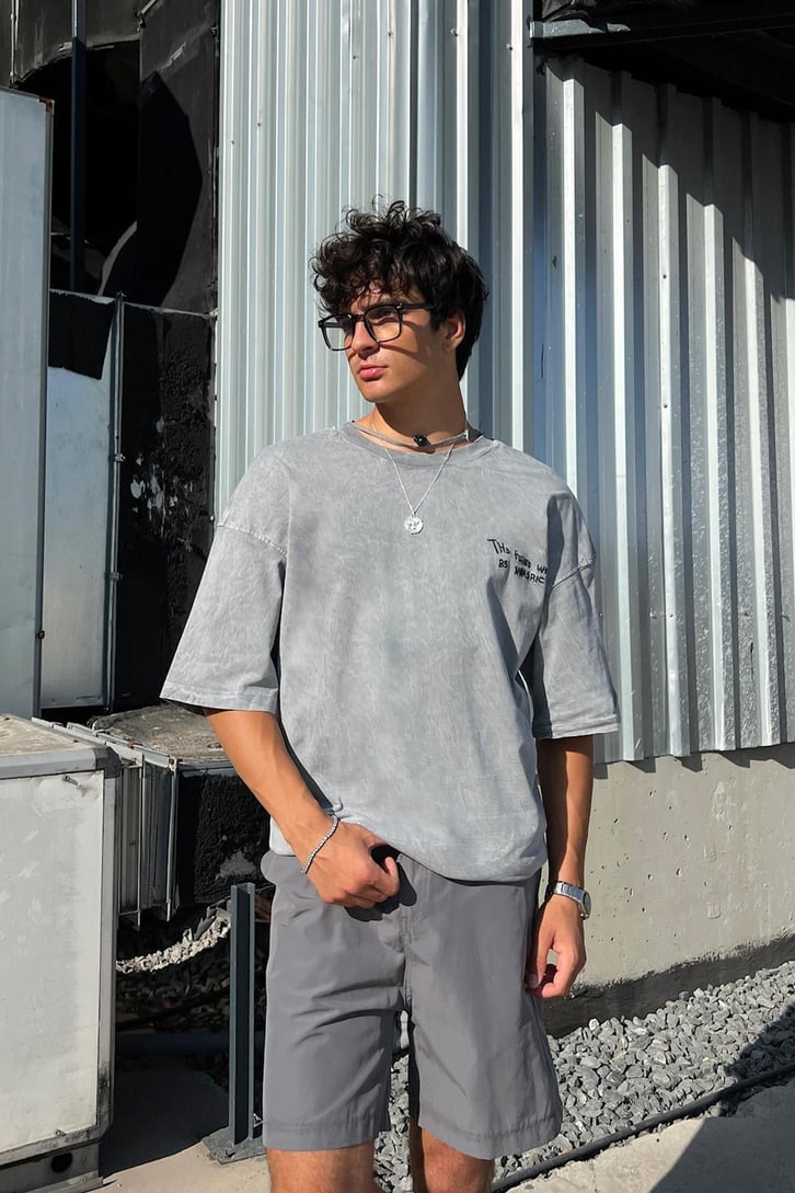 Acid Wash Non Fungible Minds Nakışlı Oversize Tişört
