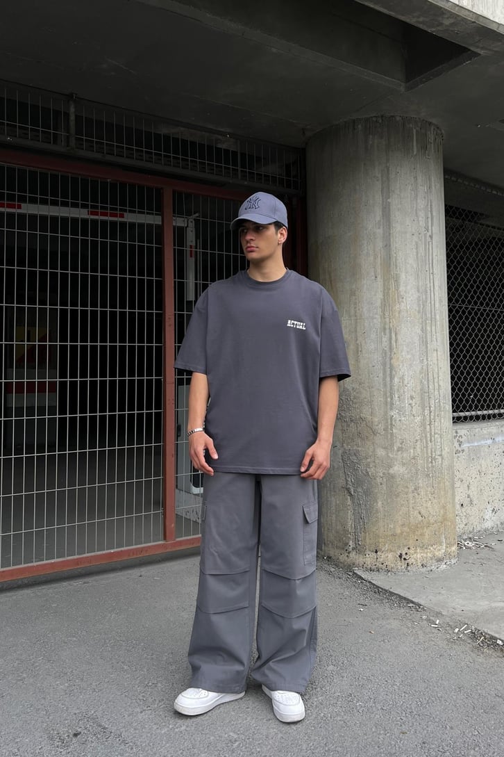 Actual Baskılı Antrasit Oversize Tişört